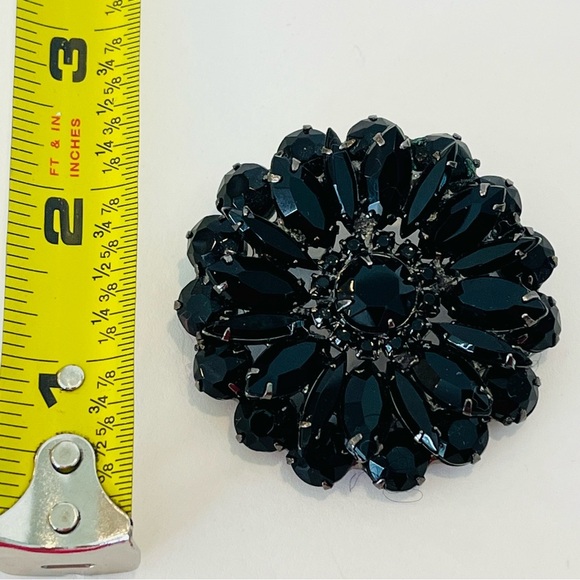 Black Stone Floral Pattern Vintage Brooch - Picture 9 of 9